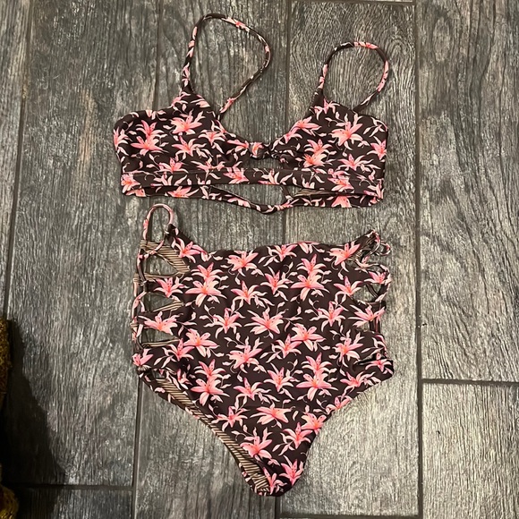 acacia swimwear Other - Acacia Swimwear Bathing Suit - Madonna